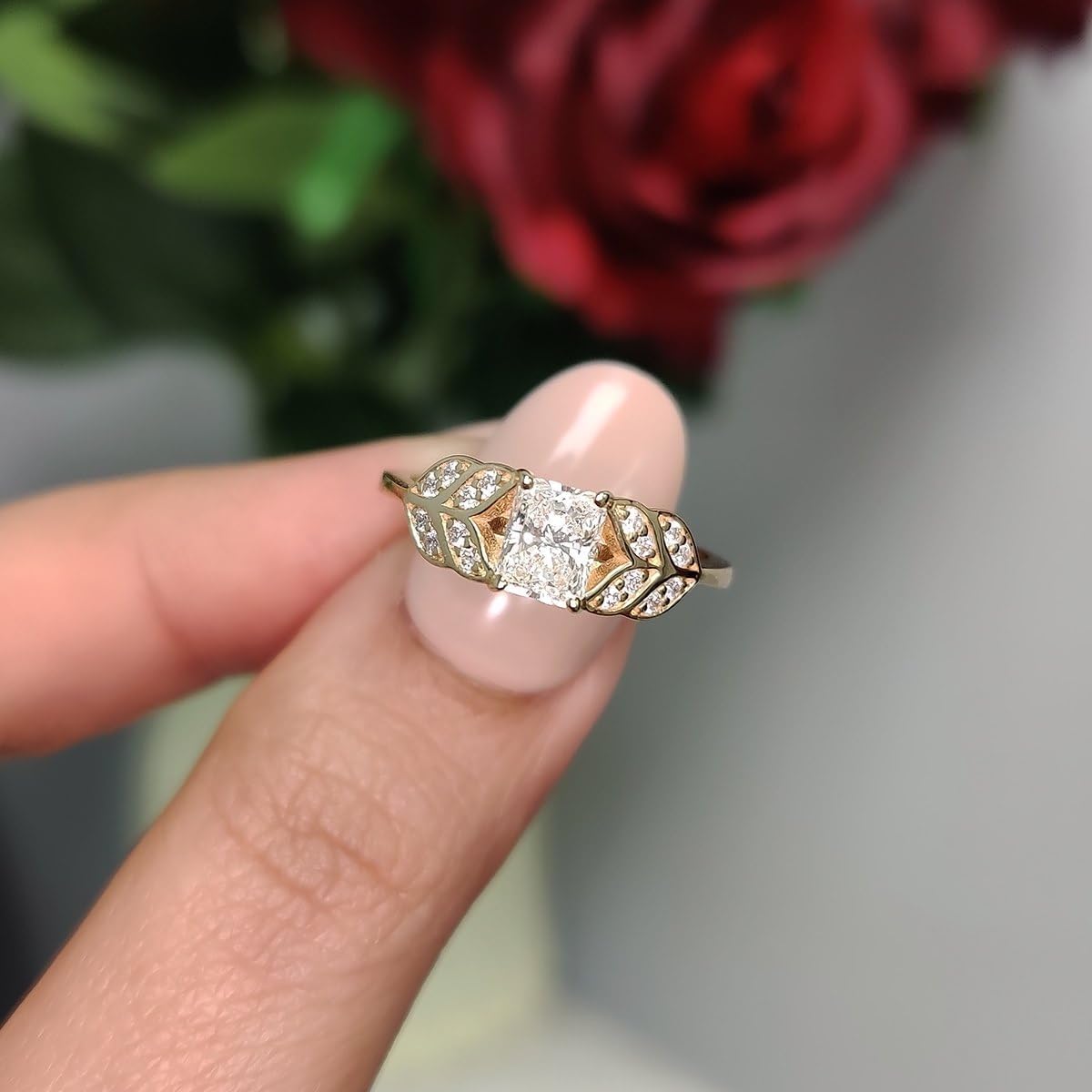 Fascinating Diamonds GIA Certified 5/8 Ctw Natural Diamond Vintage Leaf Style Engagement Ring For Women 14K Solid Gold 1/2 Carat Center SI1-SI2 Clarity & F-H Color (Premium Collection)