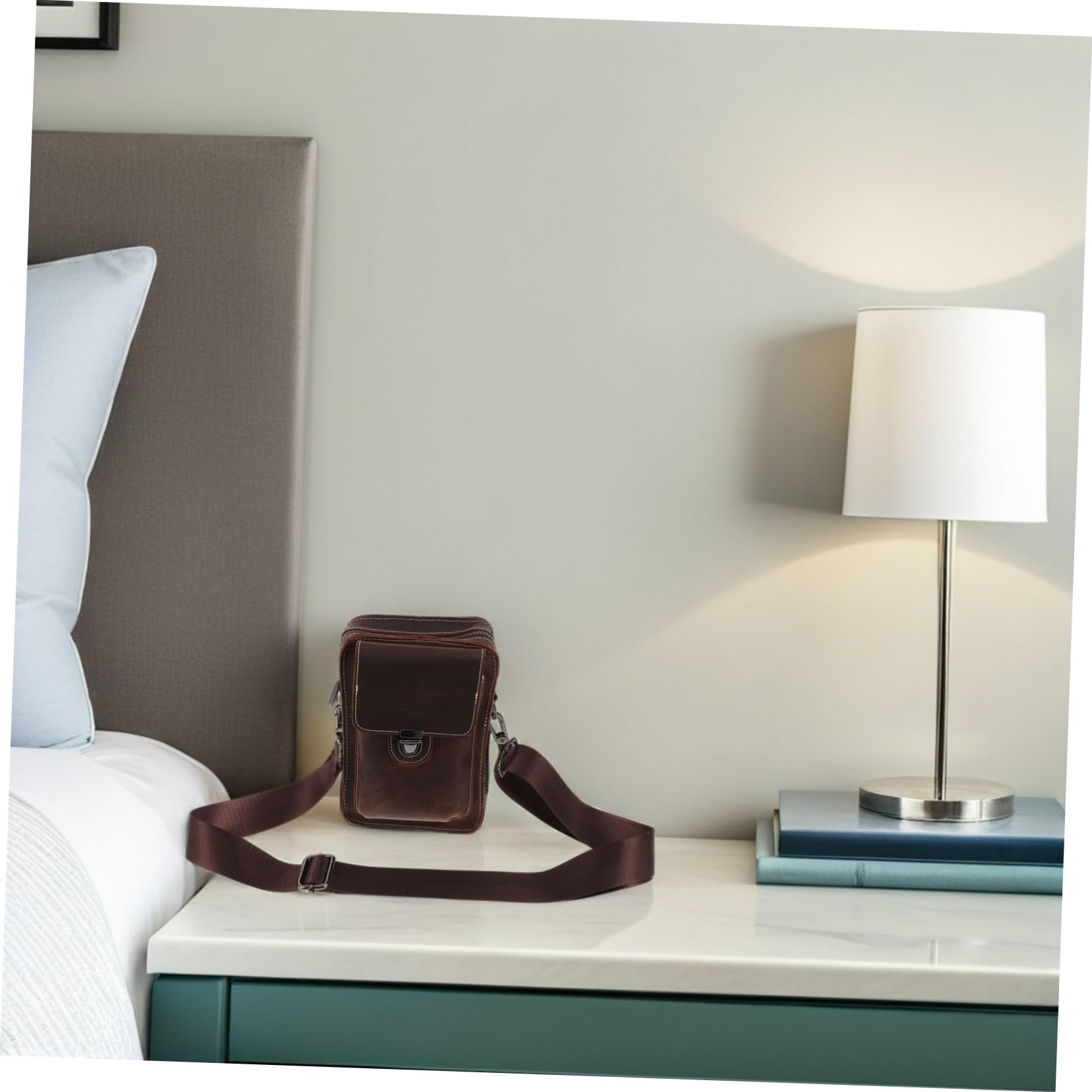 Healvian Skórzana Torba Telefon Crossbody Mężczyzn i Kobiet z Regulowanym Paskiem Elegancka Brązowa Torebka Ramię Co Dzień Podróże i Casualowe Wyjścia