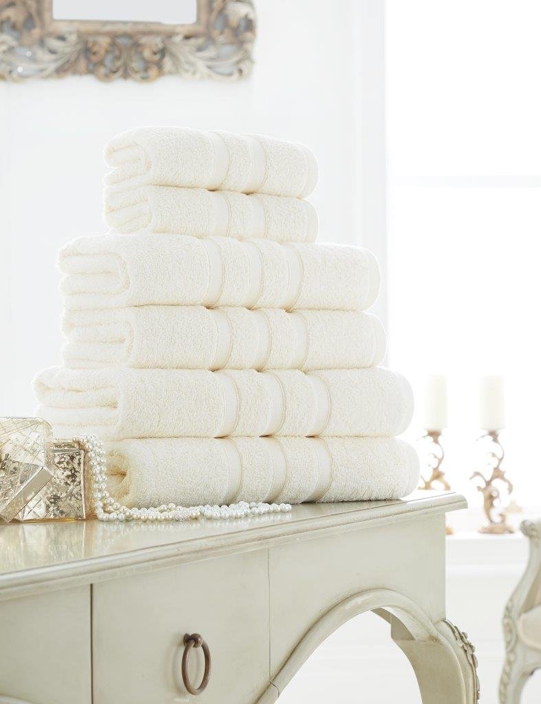 GC GAVENO CAVAILIA Gaveno Cavailia 100% Cotton Supreme Zero Twist 600 GSM Pack of 2-Cream, Bath Sheet x 2