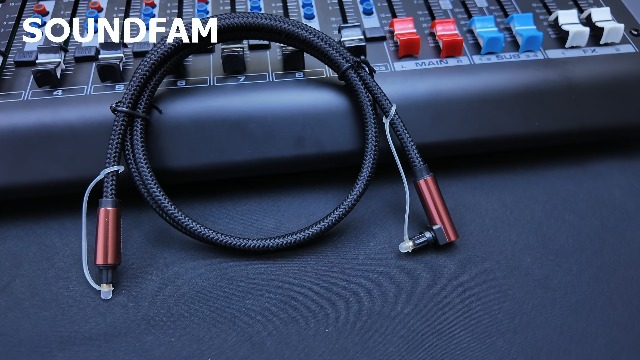 Amazon | 光デジタルケーブルSOUNDFAM片側L型光デジタルケーブル 90度