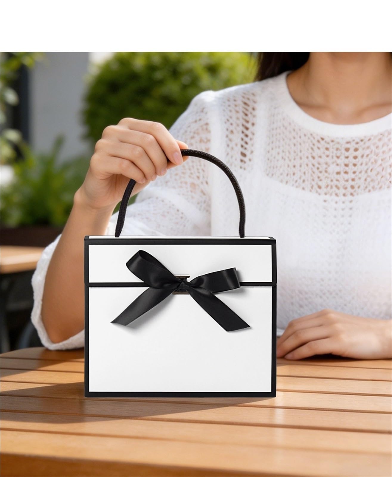 Scatola Regalo Scatola di carta bianca da 50 pezzi con sacchetti regalo bordo nero