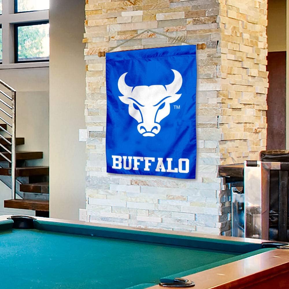 Buffalo Bulls Banner with Hanging Pole