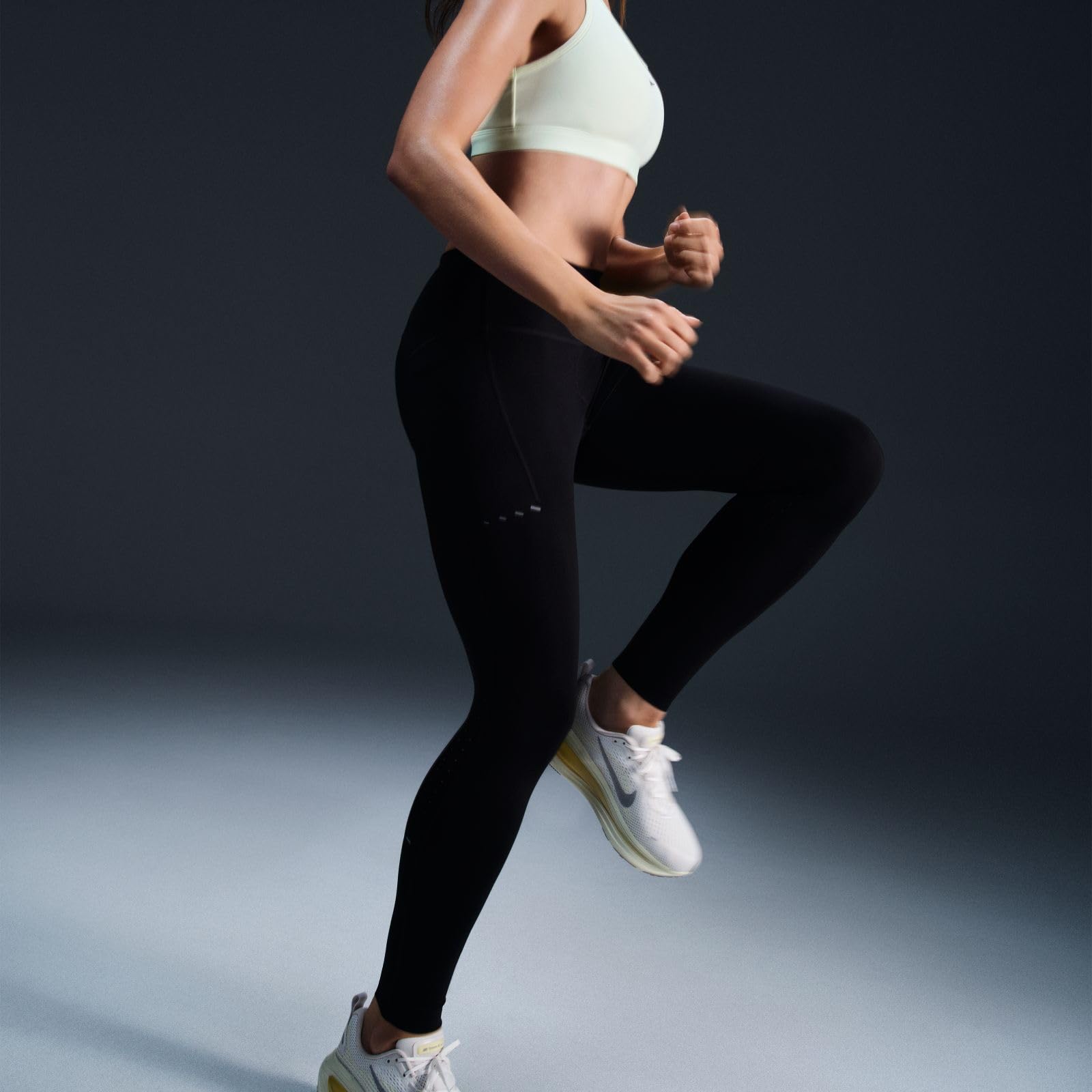 Nike Swift 7/8 legginsy treningowe z wysokim stanem i kieszeniami (damskie), czarny/odblaskowy srebrny, HJ2252-010, XS