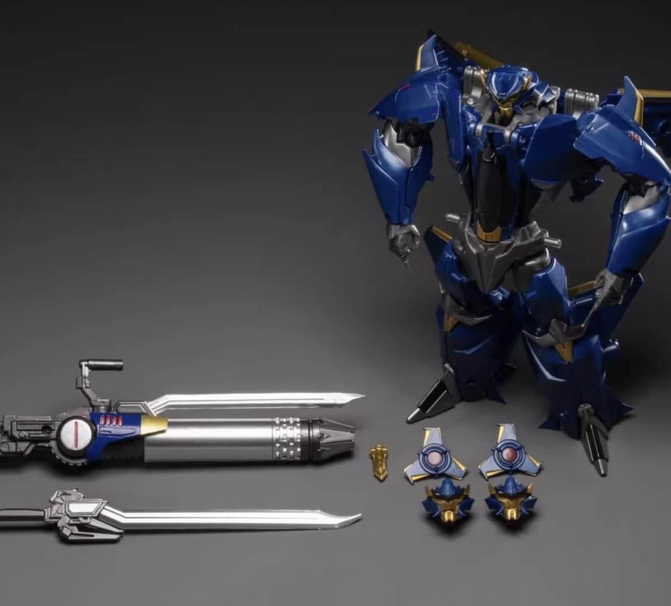 BOLT THE AIRFIGHTER フィギュア Amazon.co.jp: APC-TOYS BOLT THE AIRFIGHTER : おもちゃ