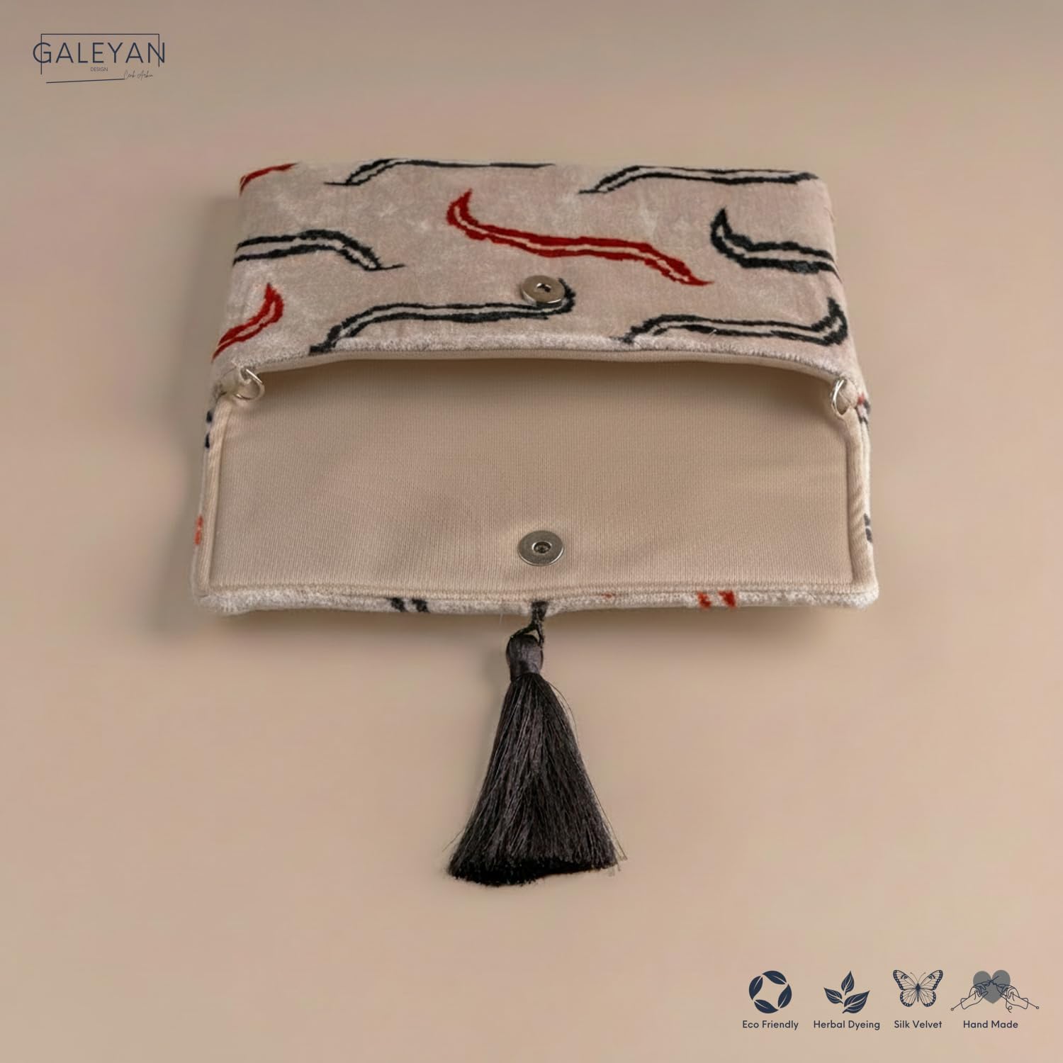 Bolso Ikat de terciopelo de seda hecho a mano, estilo sobre, diseño bohemio, patrón étnico, opción de correa de cadena, bolso de mano de fiesta de noche, bolso de mano de alta calidad, blanco