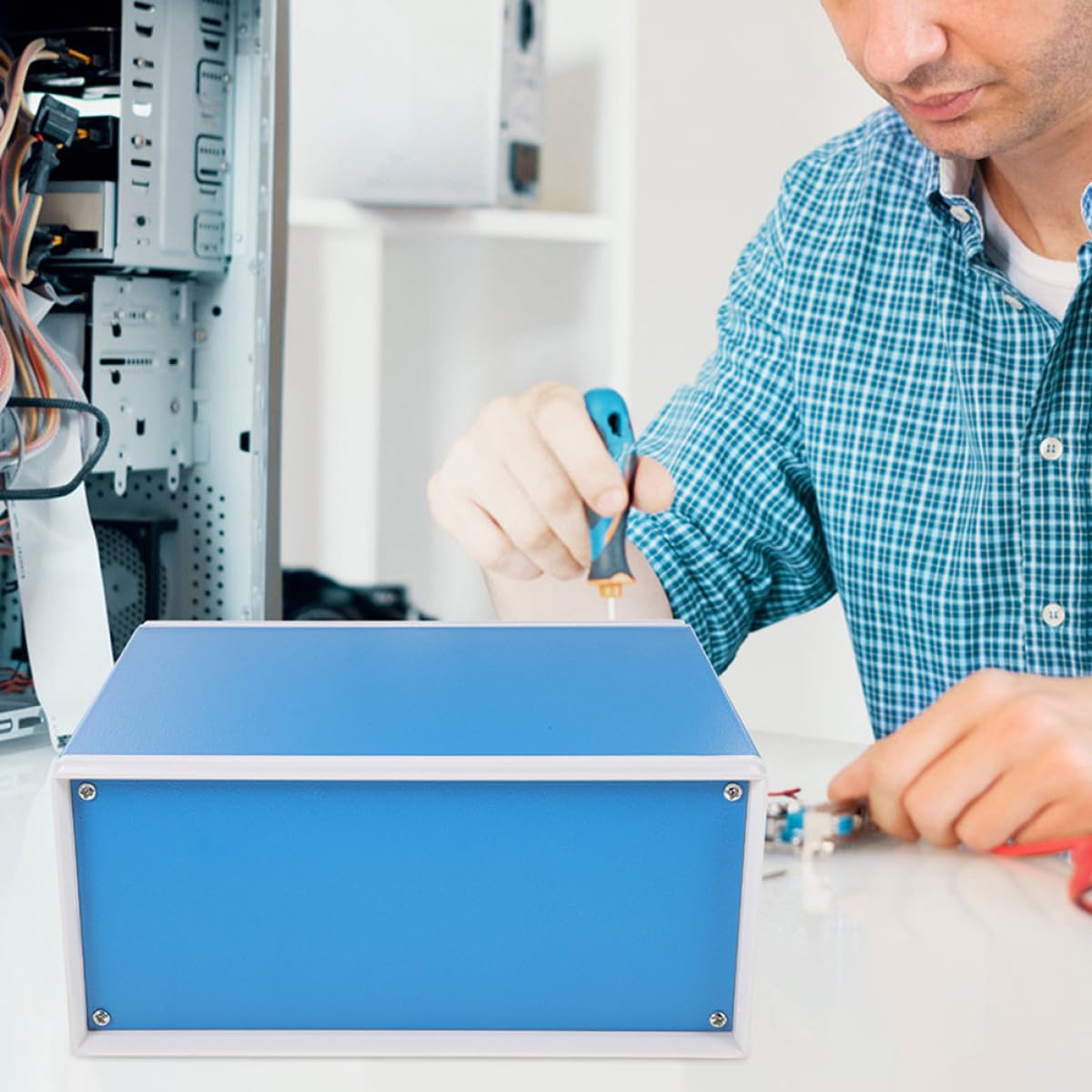 WOONEKY Caja de Conexiones Metálica para Proyectos Electrónicos Carcasa de Acero 140X210X180 MM Caja Eléctrica Empotrada Resistente para Bricolaje y Protección de Instrumentos