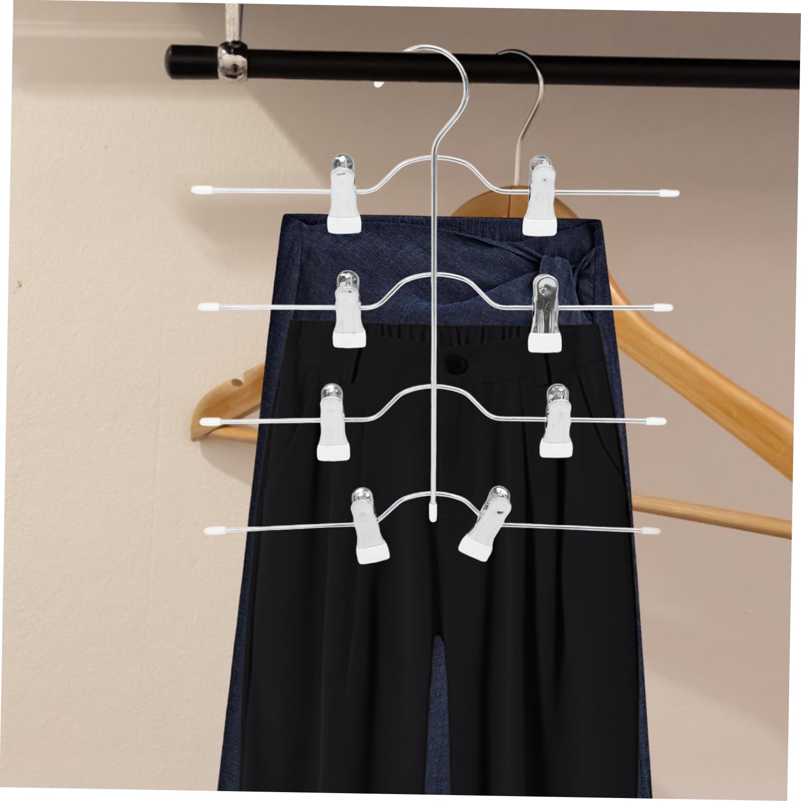 Pack 4-stöckiger Hosenbügel aus Manganstahl mit Clips Weiß