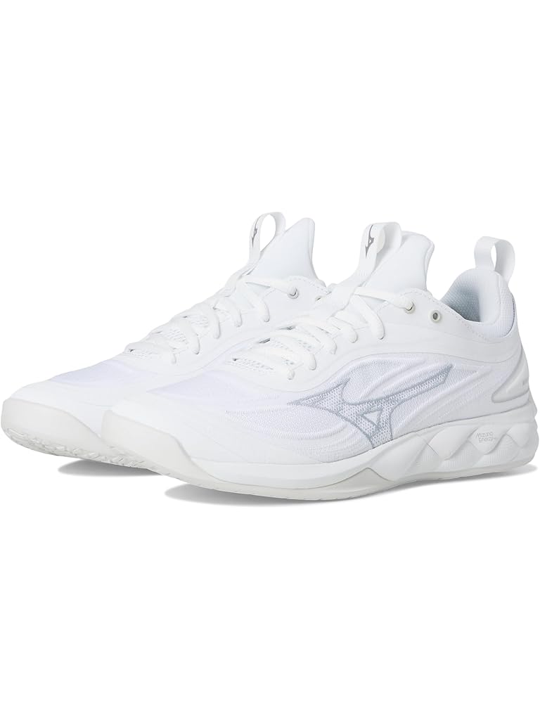 White Mizuno Wave Luminous 3
