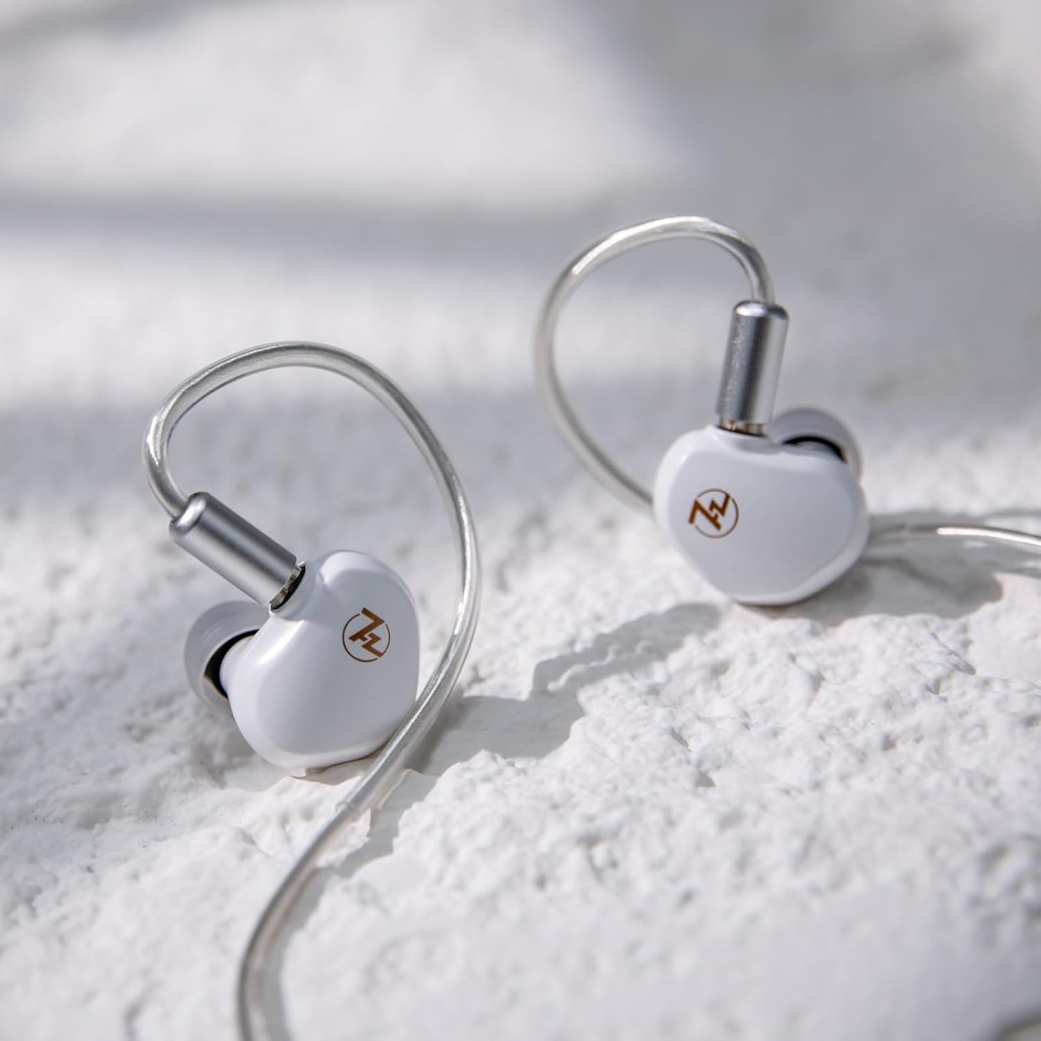 7HZ G1 in-Ear Monitor, 10mm DLC Dynamic Driver IEM Wired Earbuds, HiFi Headphones with Detachable OFC Silver-Plated Cable for Gaming and Music Audiophiles (Type-C with Mic, White)