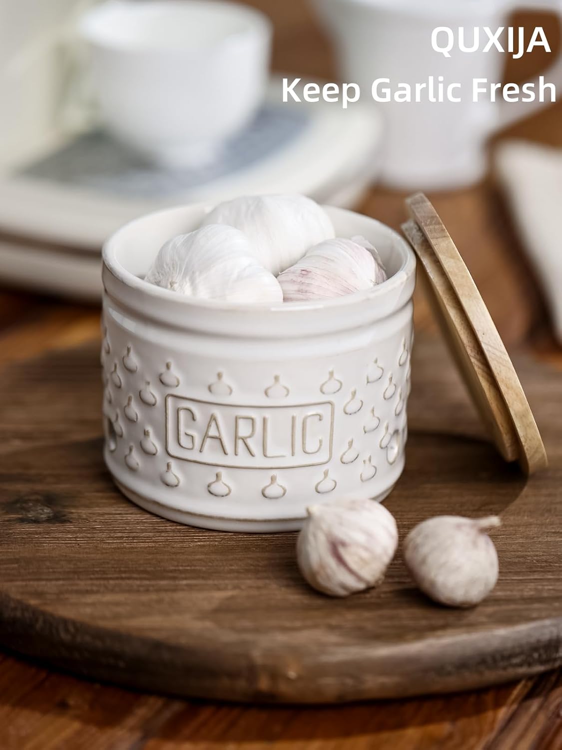 Ceramic Garlic Keeper with Lid, Garlic Holder 4.3-Inch (Vintage Whtie)