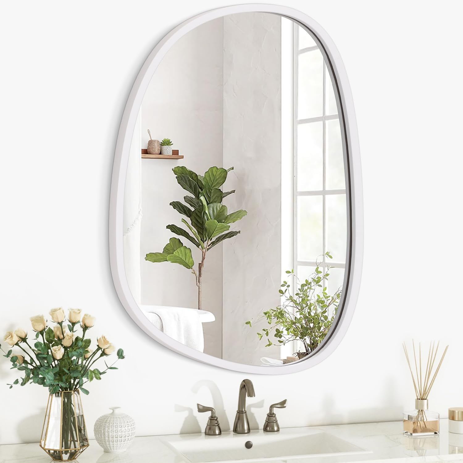 Espejos colgantes asimétricos irregulares, espejo de pared con marco de madera blanca, espejos ovalados para decoración de pared, espejo de pared pequeño para el hogar, sala de estar, dormitorio,