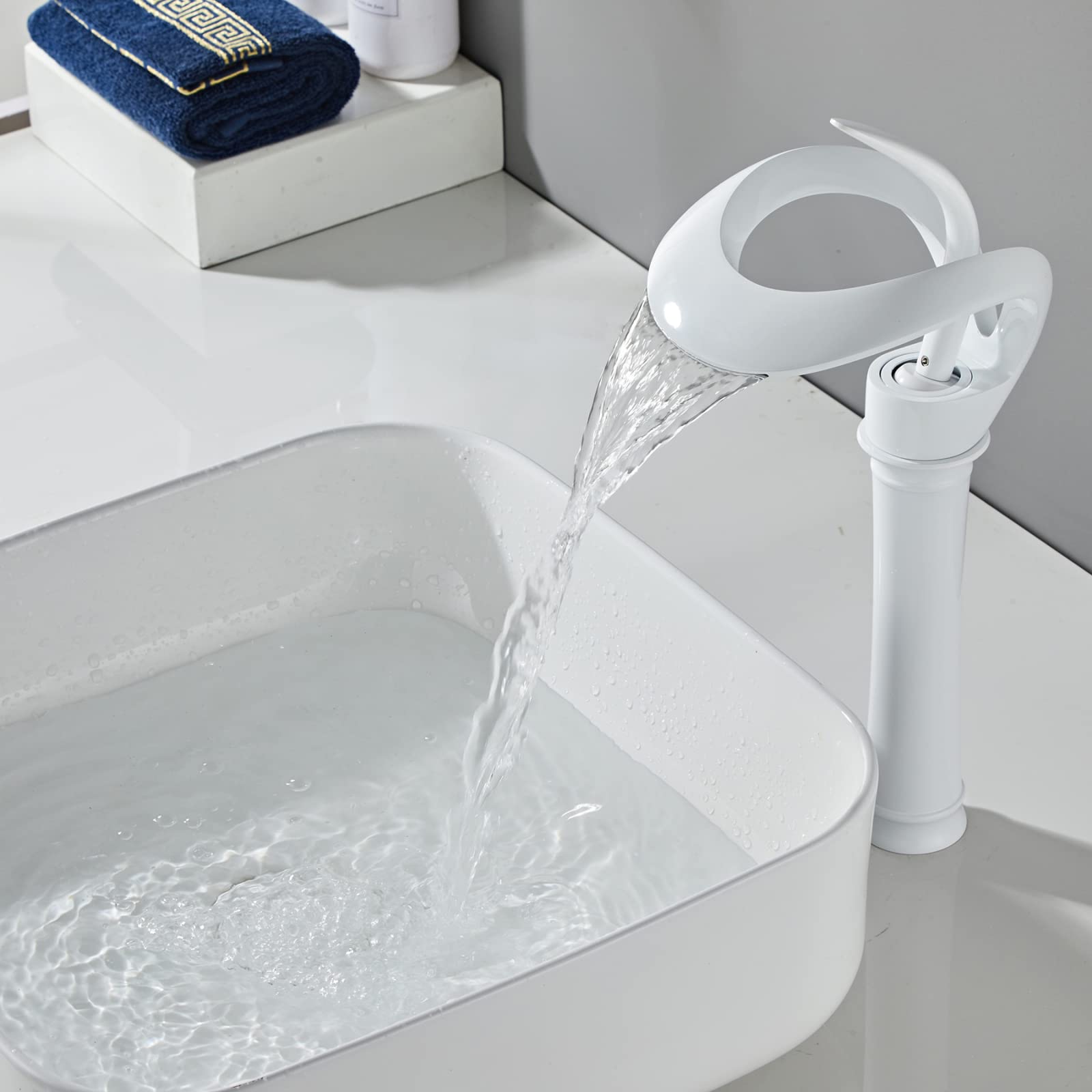Wasserhahn Bad Moderner Stil, Einhandmischer Waschtischarmatur, Kaltes und Heißes Wasser, Hochwertiges Metall, Weiß