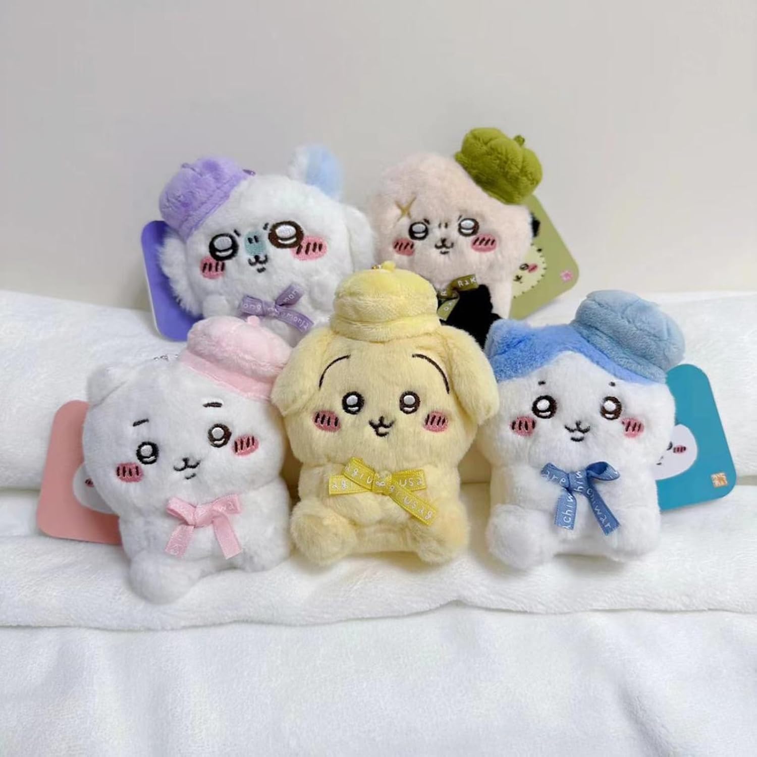 ちいかわ 垂れ耳な　ヘアバンド　ぬいぐるみキーカバー　うさぎ　モモンガ　ハチワレ ちいかわらんど【公式】 على X: 