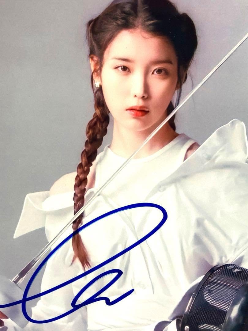 IU直筆サイン入り2Lサイズ写真…アイユー… IU直筆サイン入り2L