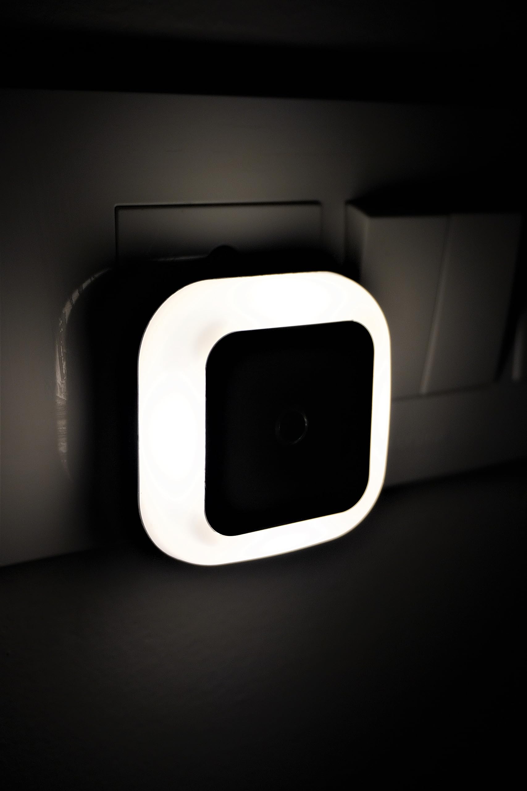 Smart Night Lights - Automatic On/Off, Energy Saving -11 Smart Night Lights - Automatic On/Off, Energy Saving -11