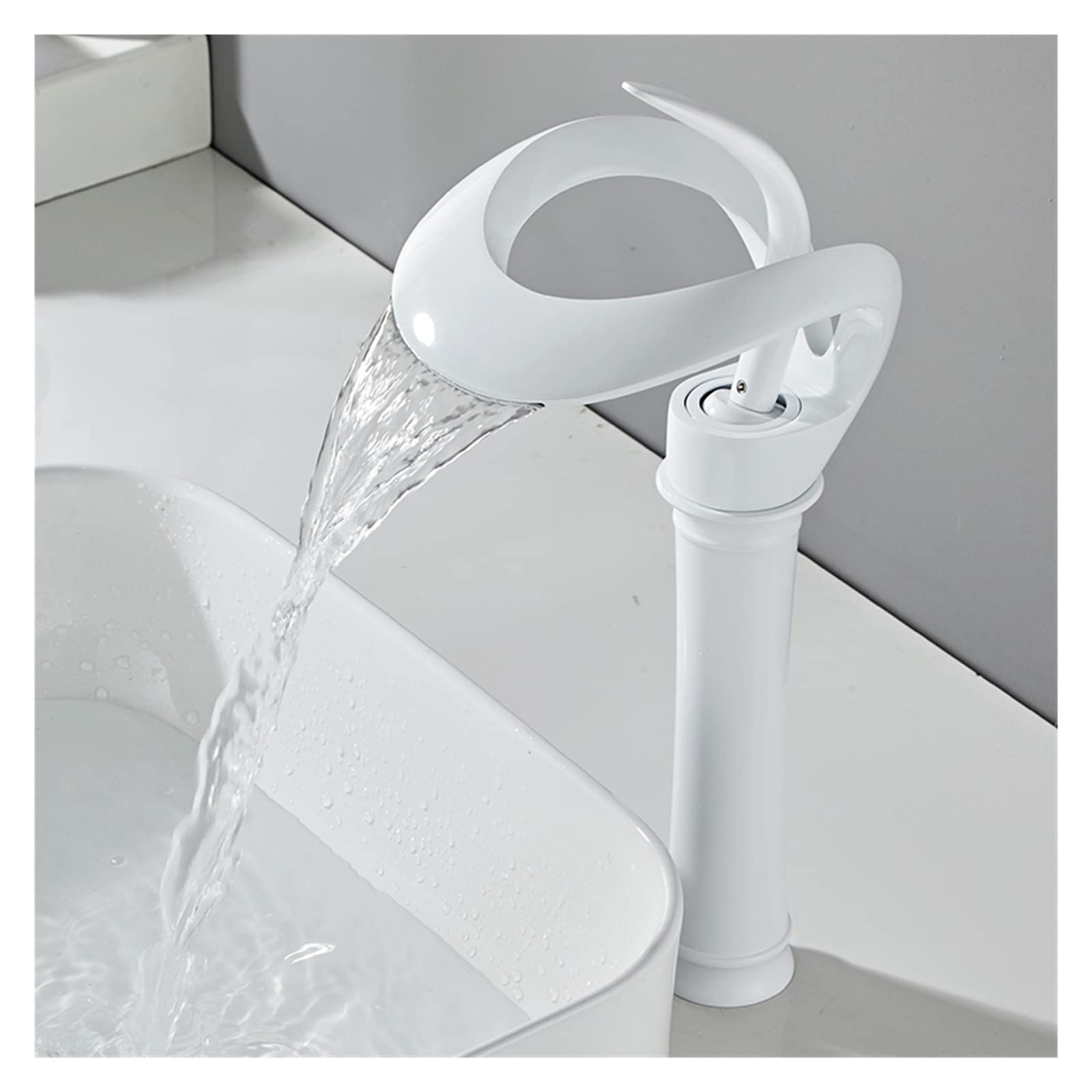 Mitigeur de salle de bain blanc qui évite les éclaboussures avec effet cascade