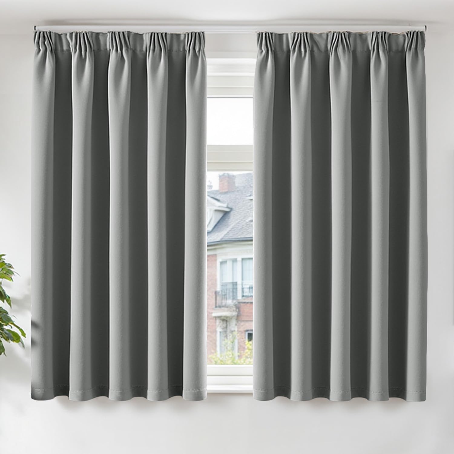 TOPICK Gardinen mit Kräuselband blickdichte Vorhänge Wohnzimmer Fensterdekoration Curtains 145x140 cm 2er Set Verdunklungsvorhänge Schlafzimmer verdunkelung kurz Übergardinen Fenstervorhang Hellgrau