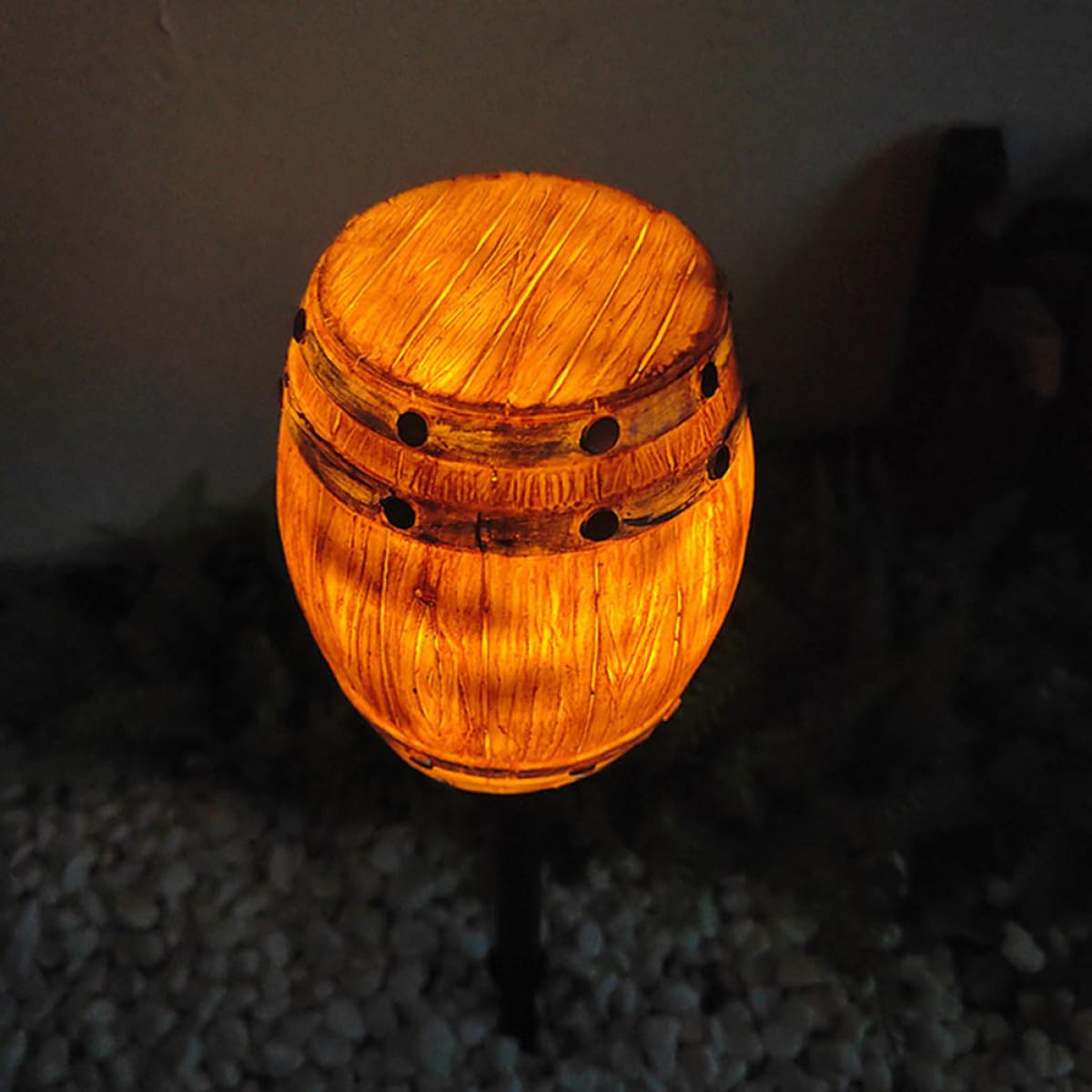 YARNOW Luce Solare da Giardino a Forma di Botte in Resina, Decorativa e Creativa, Senza Fili, per Prato e Patio, Lampada a Energia Solare per Esterni