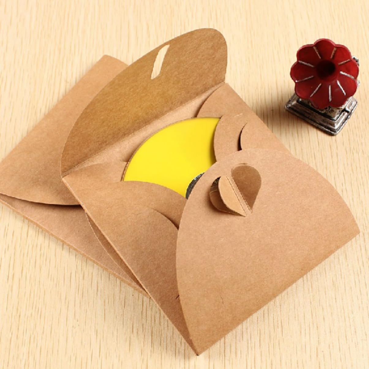 Buste in Carta Kraft per Dvd e CD, 50 Pezzi, Stile Retro | Conservazione Ordinata, Isolamento Dalla Polvere, Protezione da Graffi, per Casa e Sala Cinema