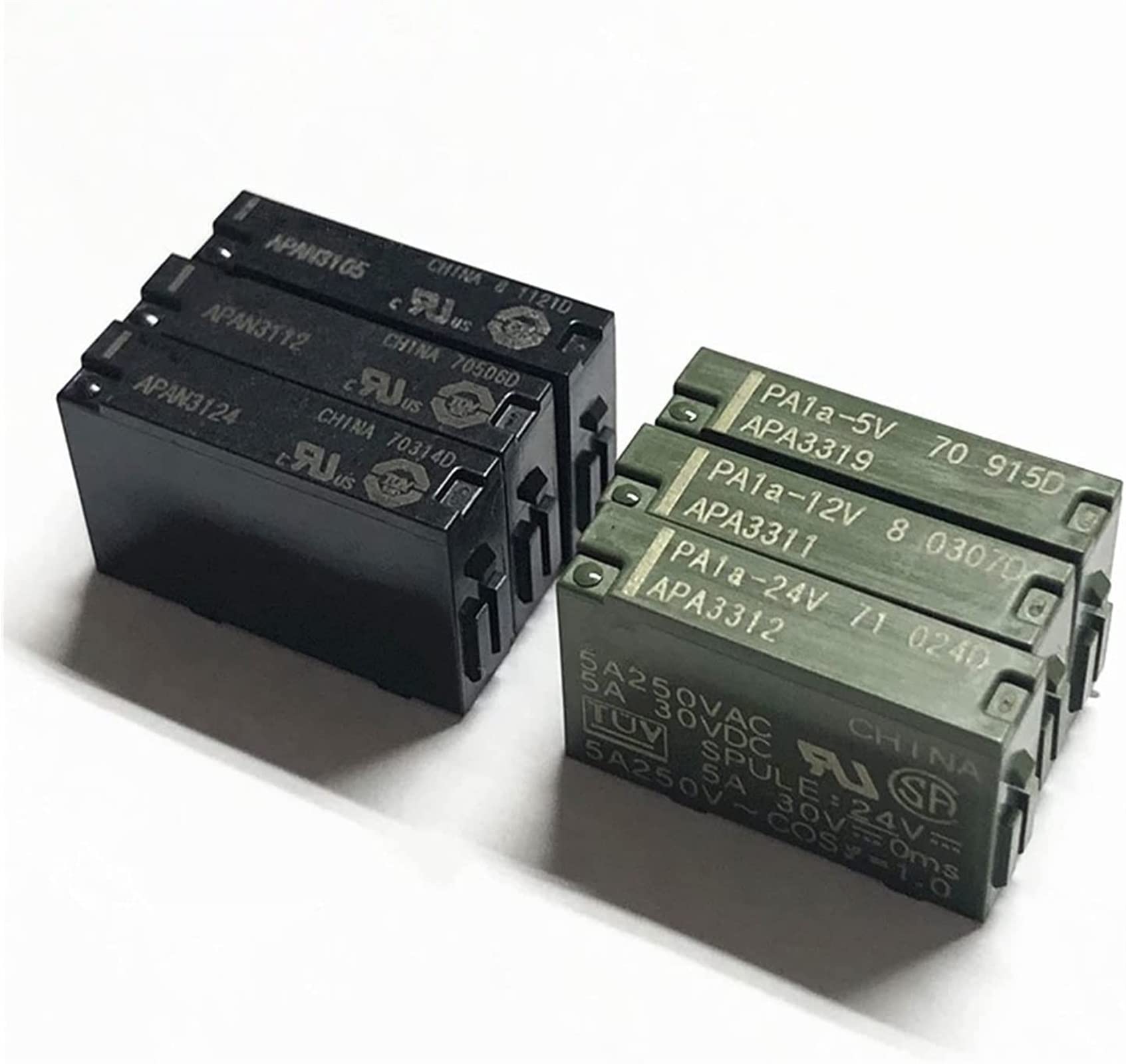 Relais miniature APAN3112 12V 5A 4 broches pour circuit imprimé PCB