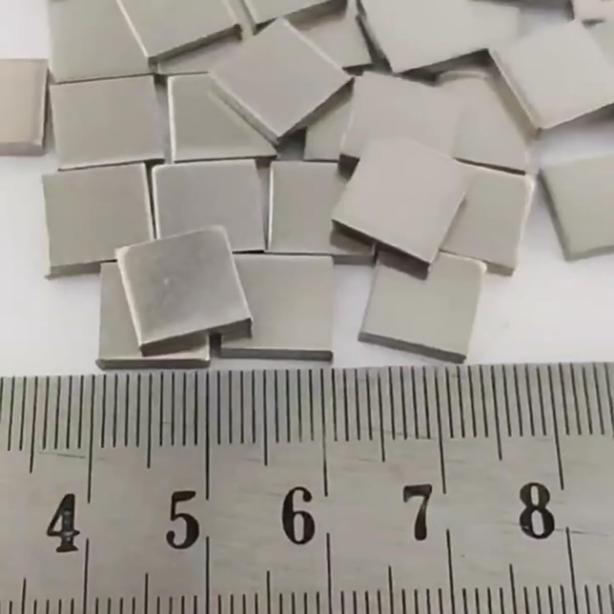 High Purity Nickel Square Plate, Ni ? 99.99% Nickel Sheet, 4N Pure Nickel Metal Block for Evaporation Coating, Scientific Research Experiment, 10 * 10 * 2mm (10, Grams)