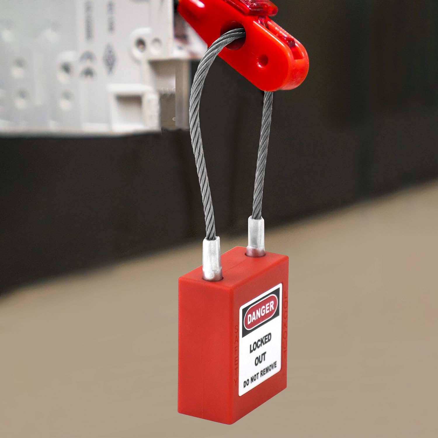 QWORK Lockout Tagout Stahl-Kabelschlösser, 10 Stück, kompaktes Kabel-Vorhängeschloss mit 20 Schlüsseln, rot schließend, verschiedene elektrische Verriegelungen
