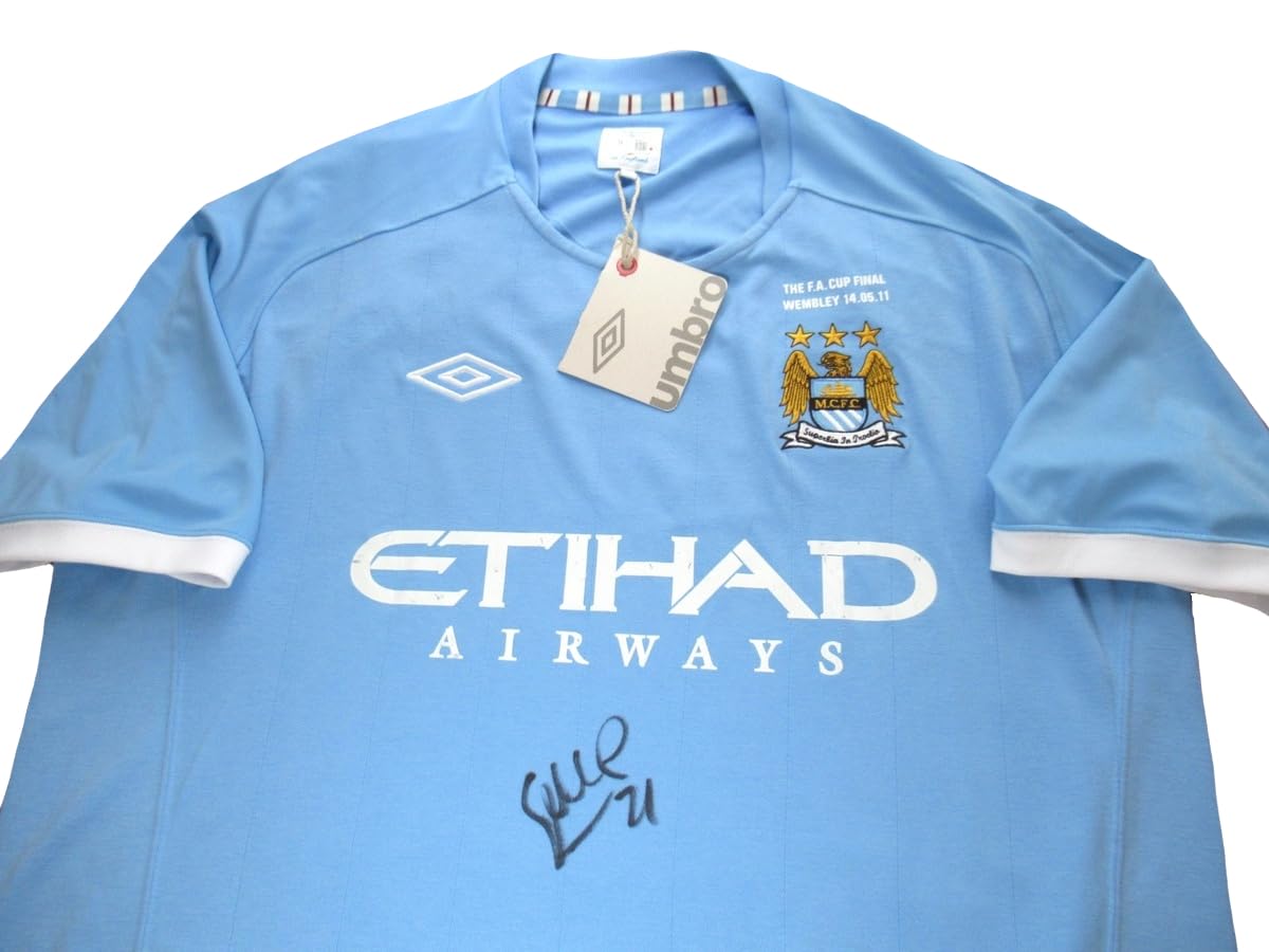 Amazon.co.jp: ダビド・シルバ 現役時代 直筆 サイン 入り