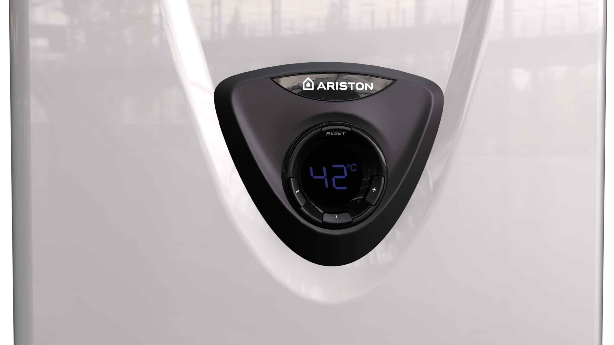 Ariston Fast EVO X - Scaldabagno a Gas Istantaneo Camera Aperta 14 L/GPL, Innovativo Display LCD per Regolazione Temperatura e Rilevamento Fiamma di Massima Sicurezza 22.52x26x58 - Classe Energetica A