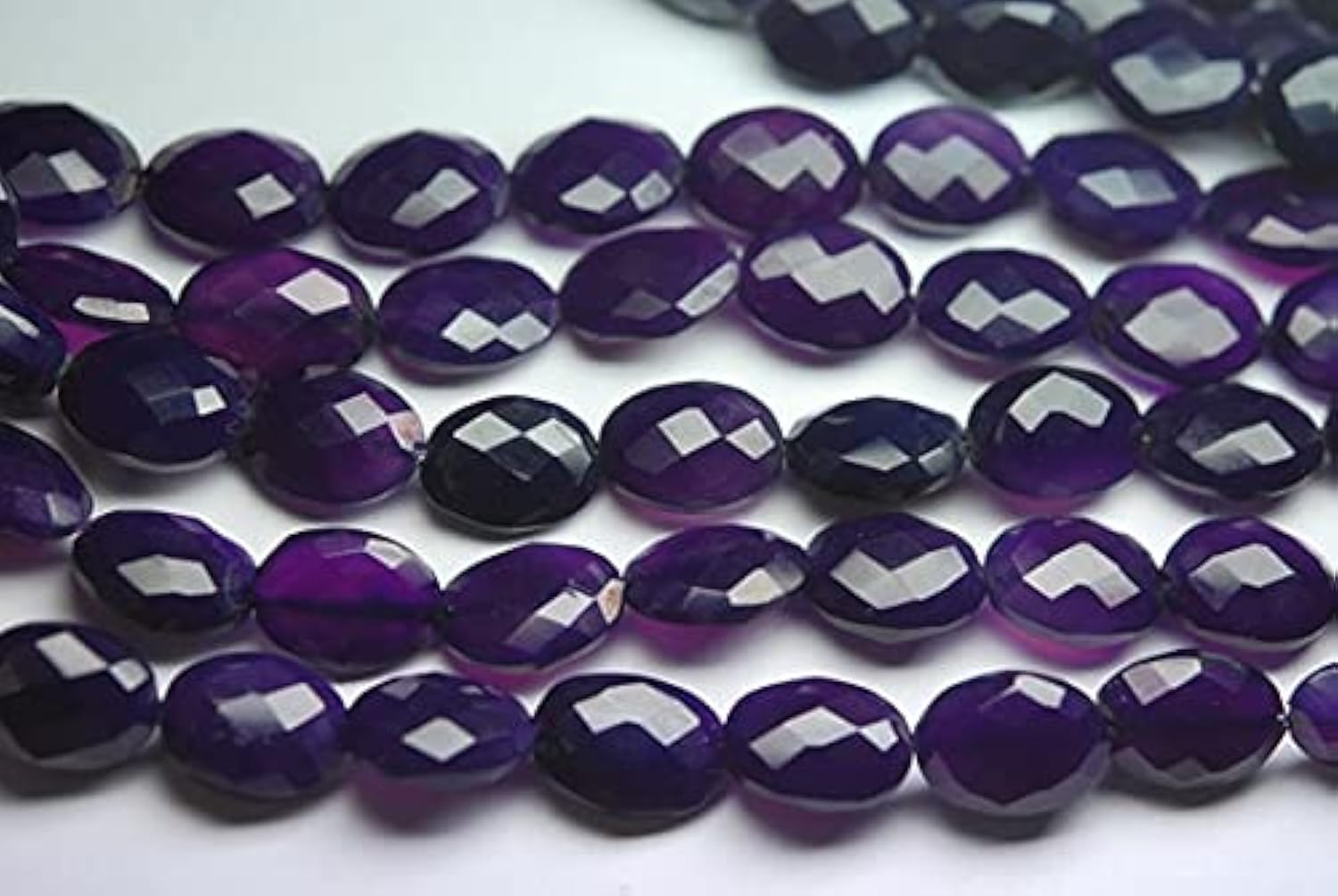 Calcédoine violette ovales 12mm en fil de perles pour bijoux artisanaux