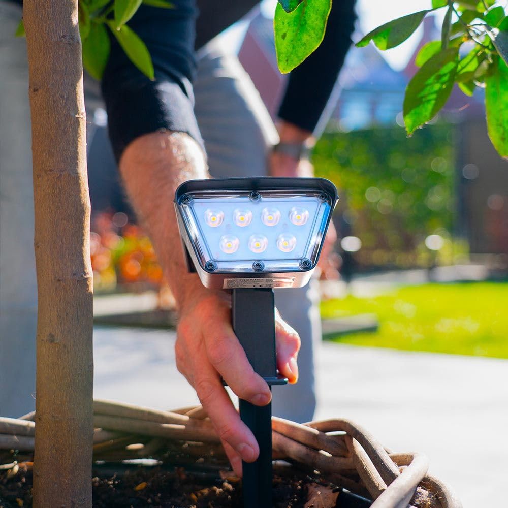 HOFTRONIC - Solar Gartenstrahler Odessa Superhell 300 Lumen IP65 Wasserdicht 3000K LED Solarlampen für Außen Solarleuchte 6 Stücke mit Erdspieß Solar Strahler Wintersolar Solarpanel Warmweiß