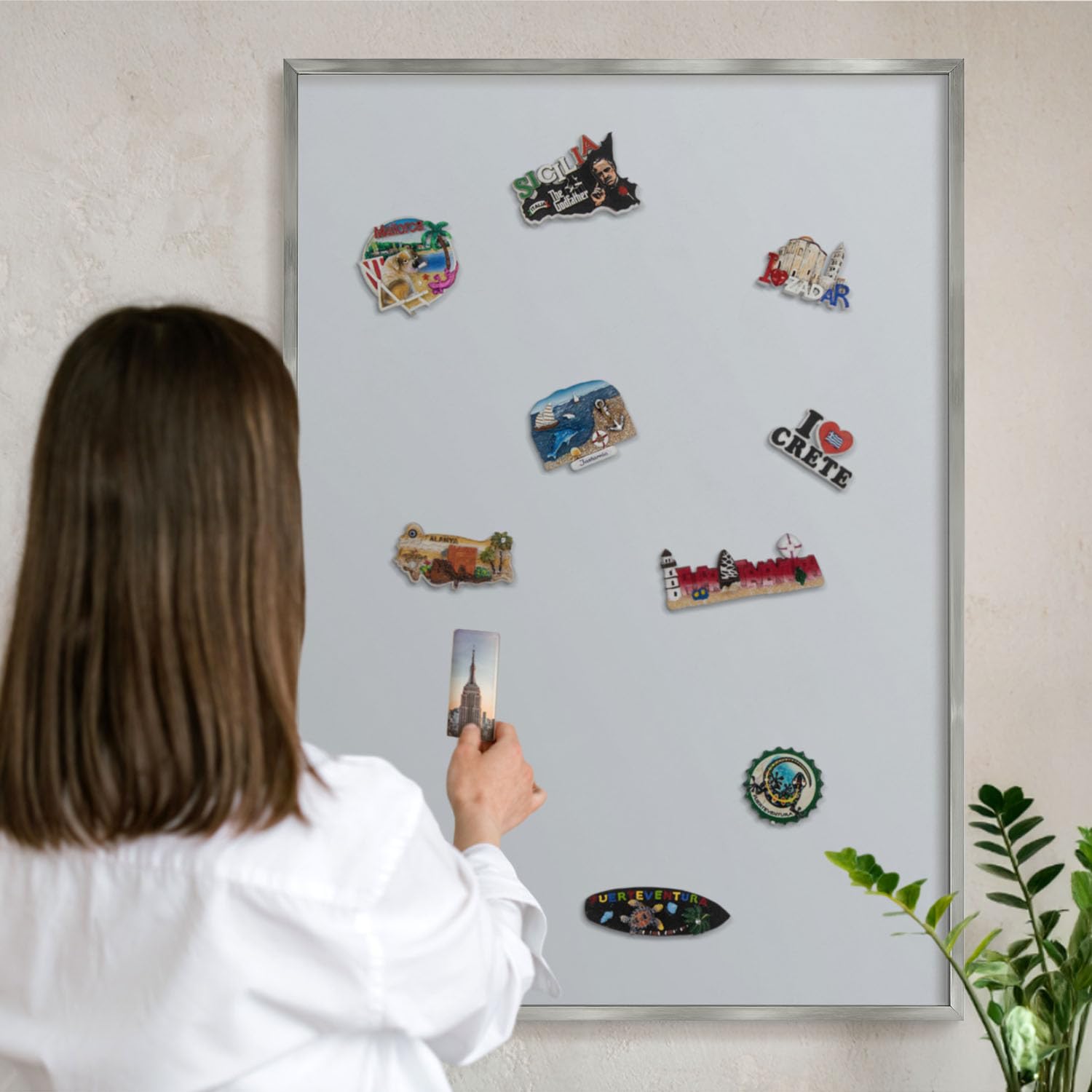 Magnetwand 100x70 cm | mit Silbernem Rahmen | Hellgrau | Einfache Montage | Magnetische Tafel | Für Büro und Homeoffice | Magnetboard | Für Notizen, Wochenplaner & Organisation
