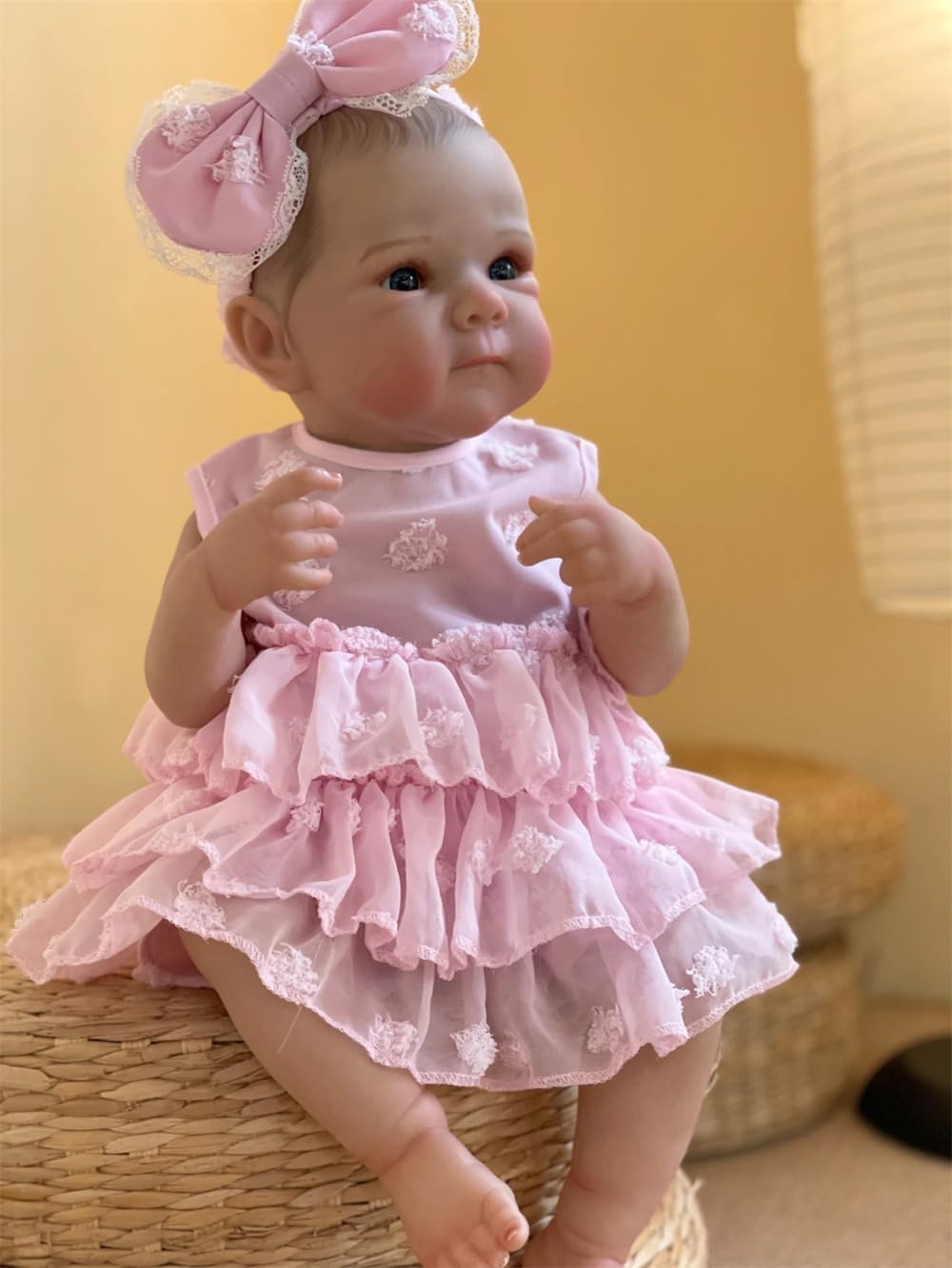 Reborn Baby Mädchen Lebensecht 48CM VollVinyl Körper,Reborn Puppen Realistische Neugeborene Mit Haaren Babypuppe mit Offenen Augen