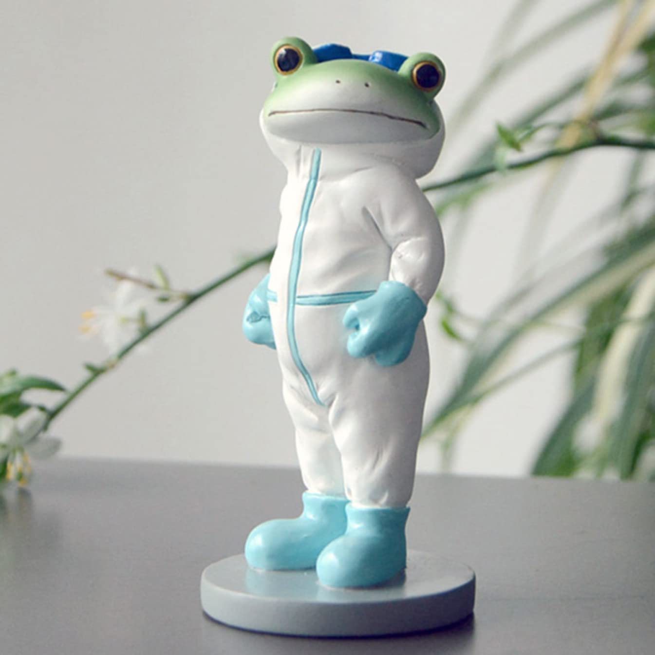 ラッパを吹くカエル ラッパを吹くカエル