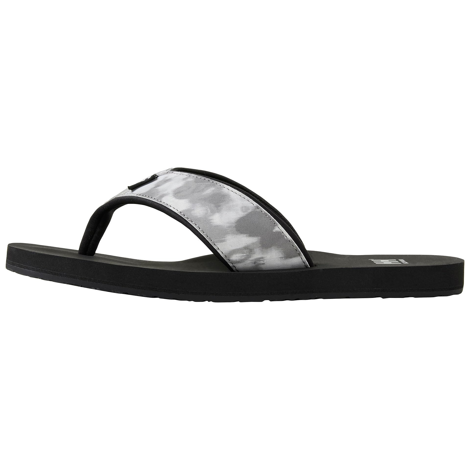Eine Auswahl an Bekleidung und Schuhen von Columbia