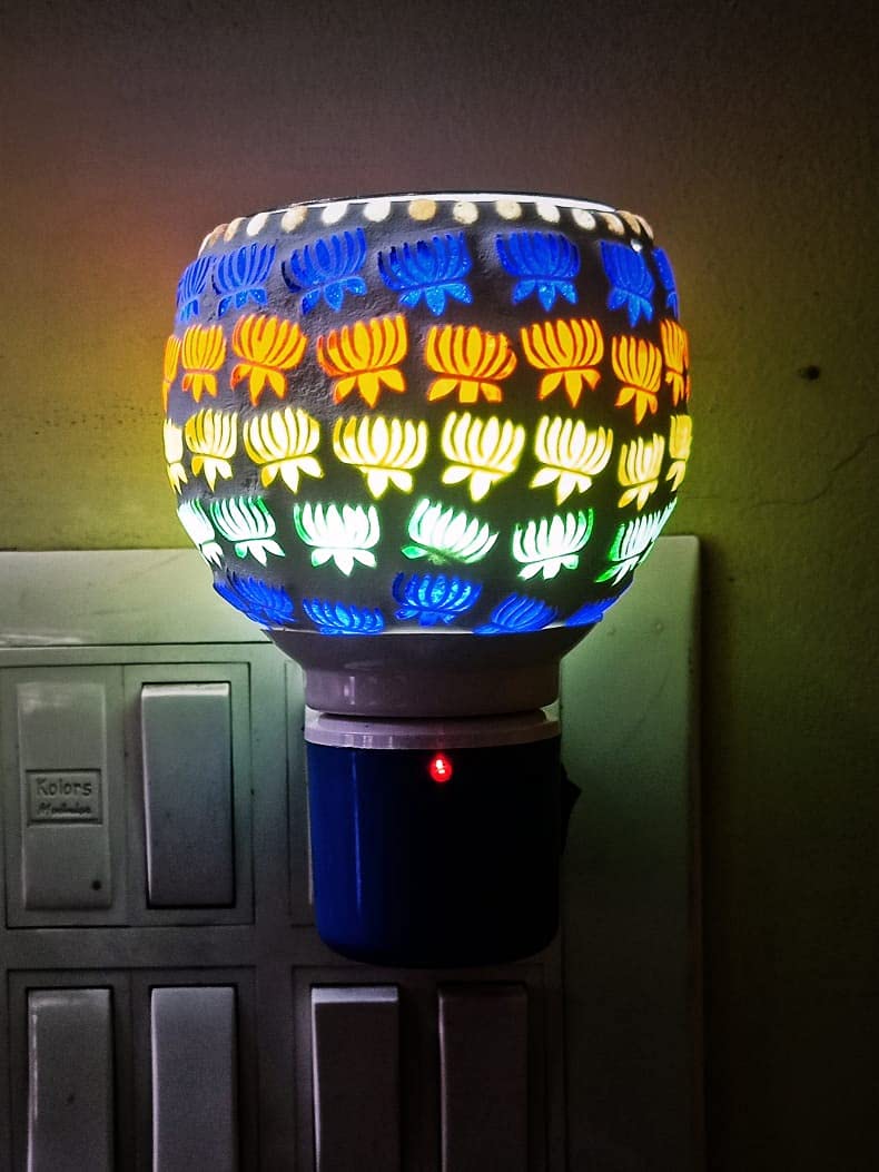SHREE HANS CREATION | Kapur Dani Electrical Camphor Diffuser. Glass Kapoor Dhani & Essential Oil Diffuser with On Off Switch to Toggle Between Burner & Lamp (Leaf Line)
