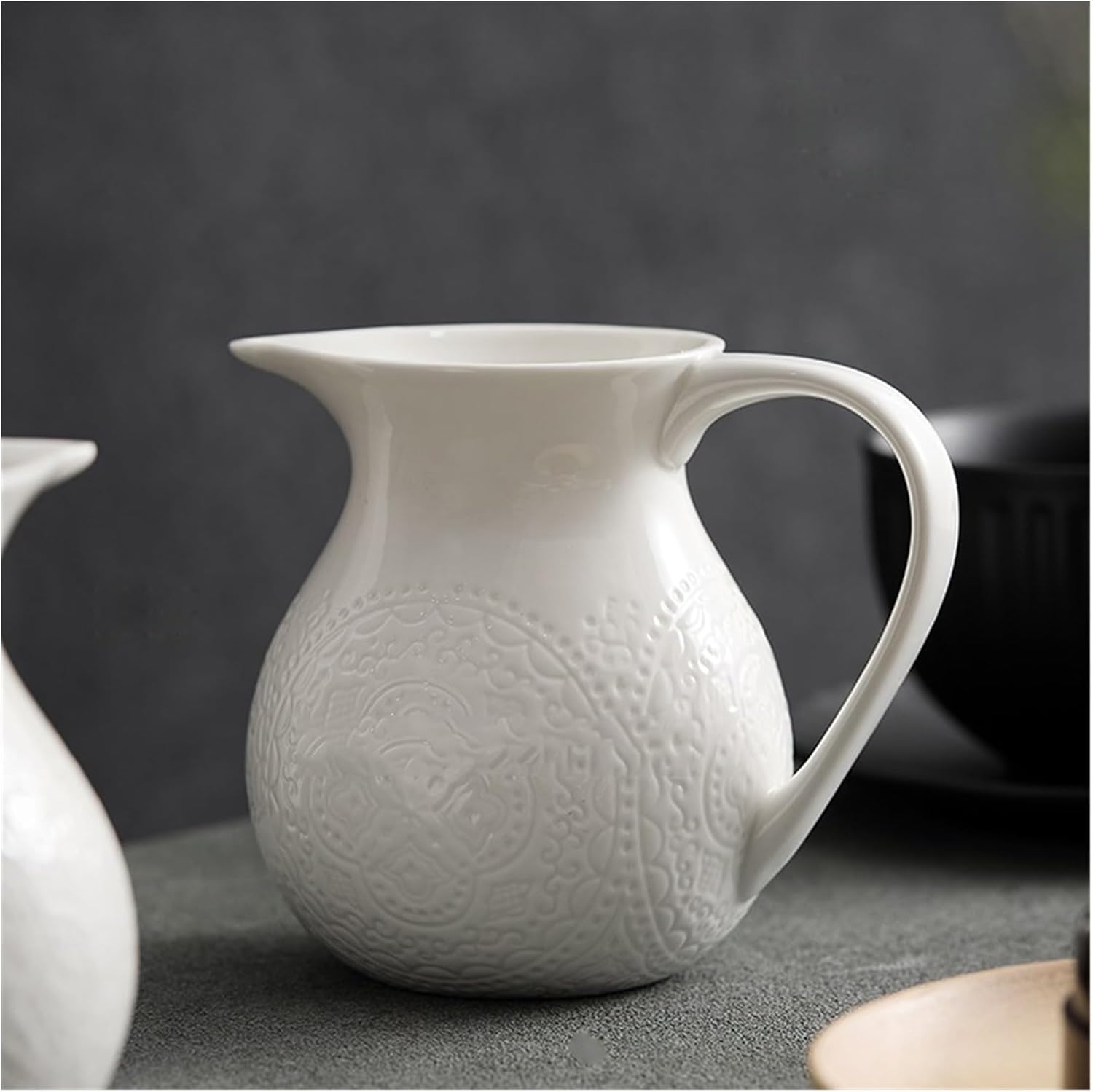 Gravy Boat Ceramic White 420ml Sauce Jug Ceramic Gravy Bowl Porcelain Sauce Cup for Salad Dressings Creamer Broth Black Pepper Gravy Jug