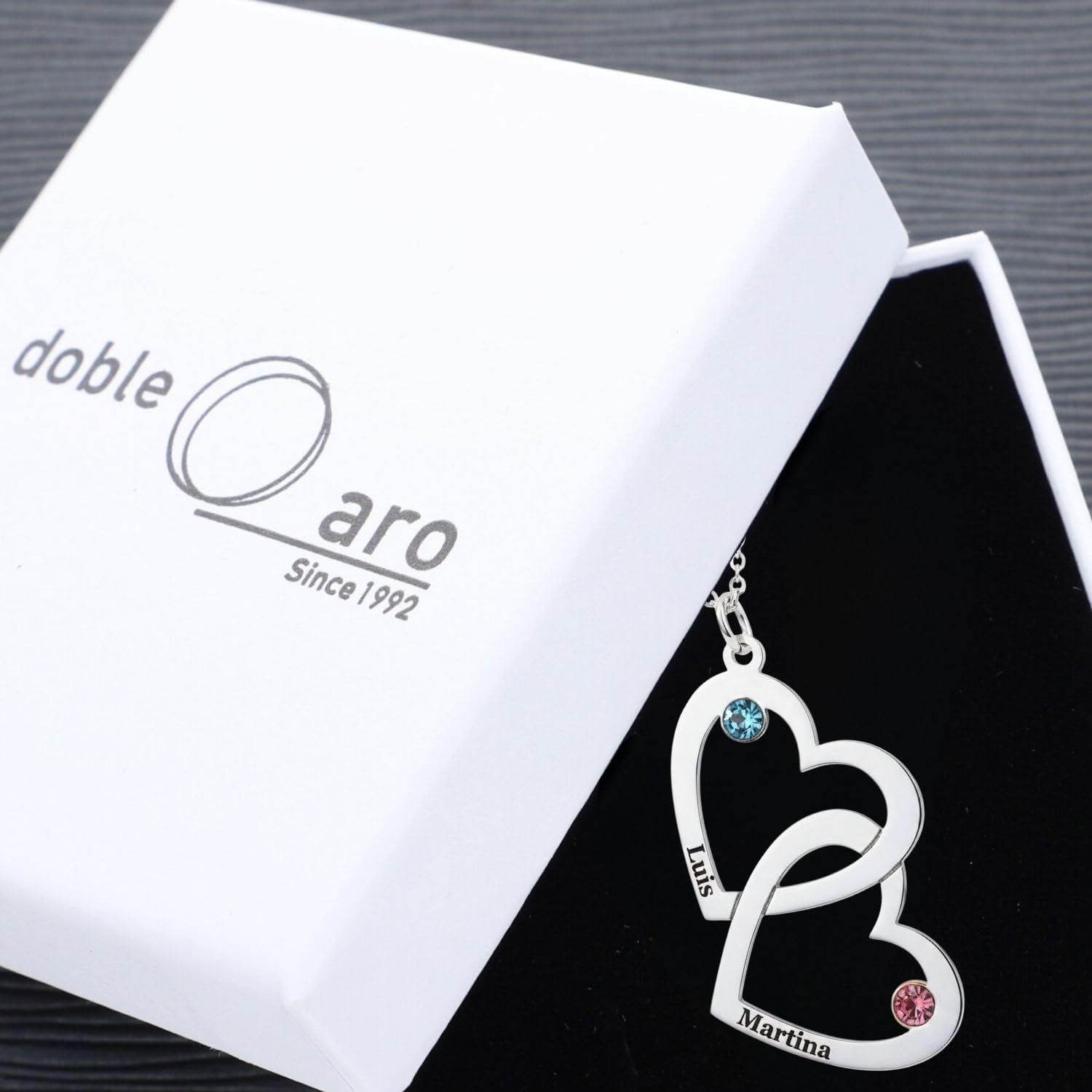 Collar de Plata con Corazones Personalizado - Colgante Personalizado con Nombres y Piedras en Plata de Ley, ideal para regalar