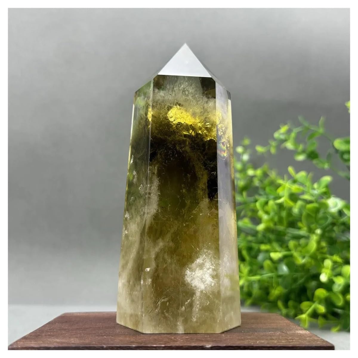 Columna de cuarzo transparente amarillo natural para armonizar tu salón