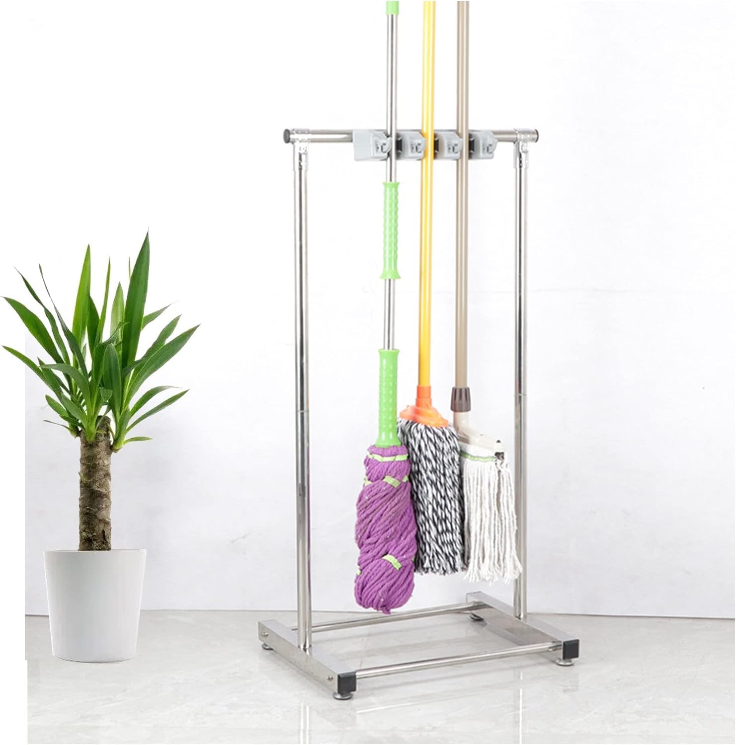 Rangement d'outils de jardin mobile pour libérer l'espace au sol