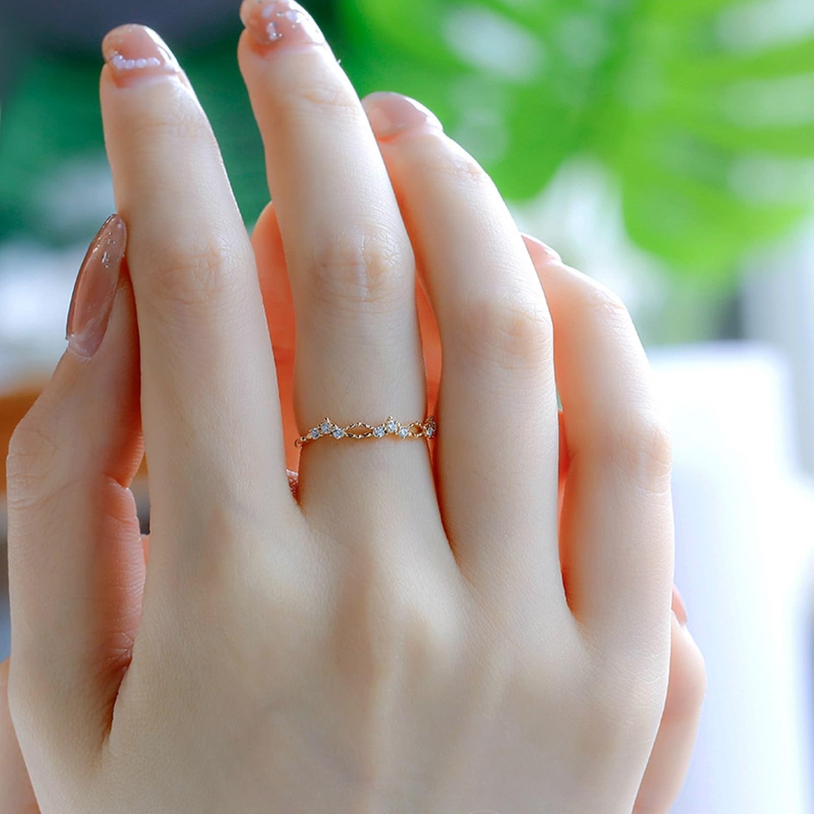 Par de anillos dorados Au 375/585/750 con moissanita, corona elegante con forma de filigrana