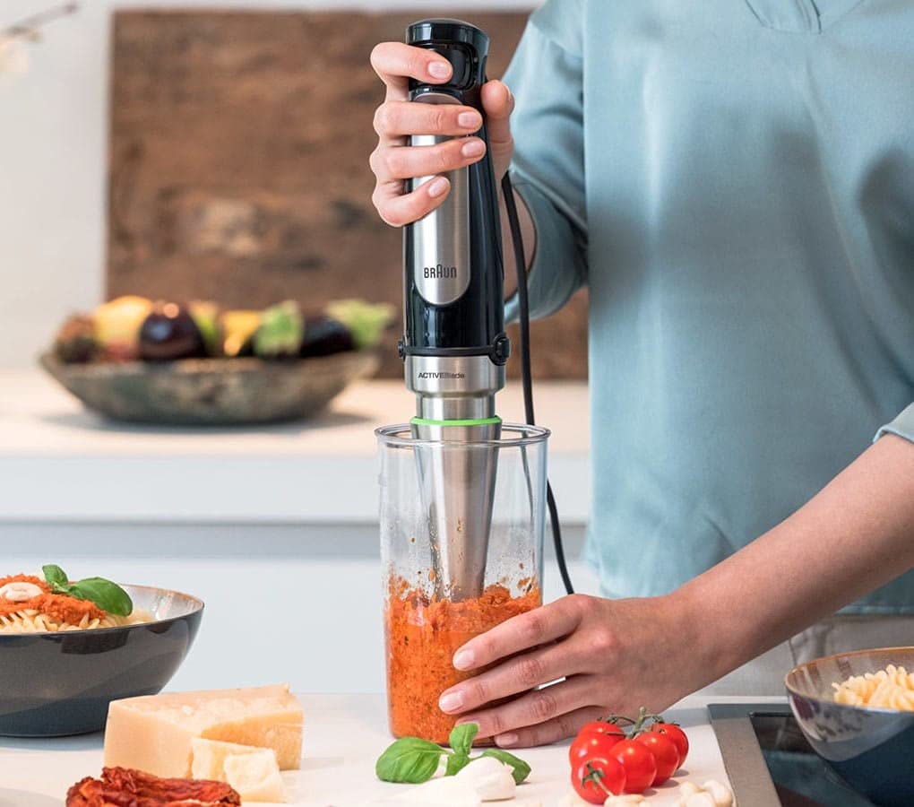 Braun Minipimer 7 - Batidora de Mano con Tecnología SplashControl, Sistema ActiveBlade para Alimentos Duros, Selección de Velocidad, Picadora 500 mL, Vaso 600 mL, 1000 W, Negro (MQ7035X)