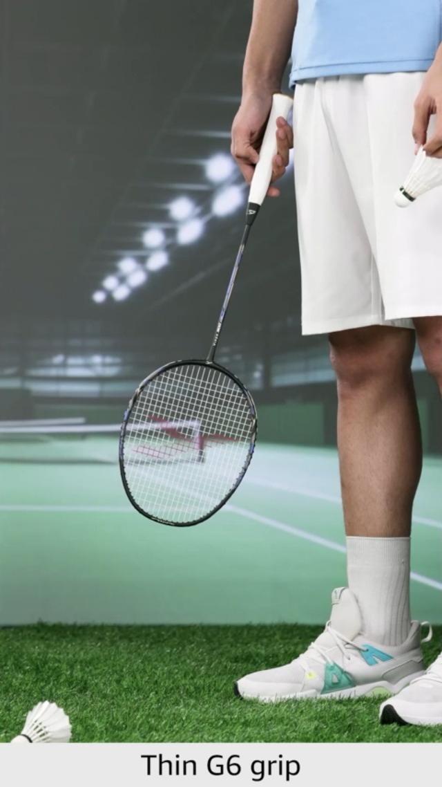 Buy HUNDRED Viper 900 Carbon Fibre Unstrung Badminton Racket With Full Racket Cover For Intermediate Players (79g, Maximum String Tension - 32lbs) Online At Low Prices In India - 2