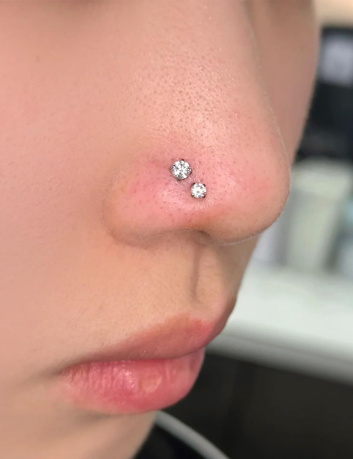 20G 18G 16G Nose Rings Studs 316L Surgical Steel Flat Back Threadless Push in Nose Studs Screw L-Shaped Nose Rings Tragus Cartilage Helix Earrings Piercing Jewelry for Women Men