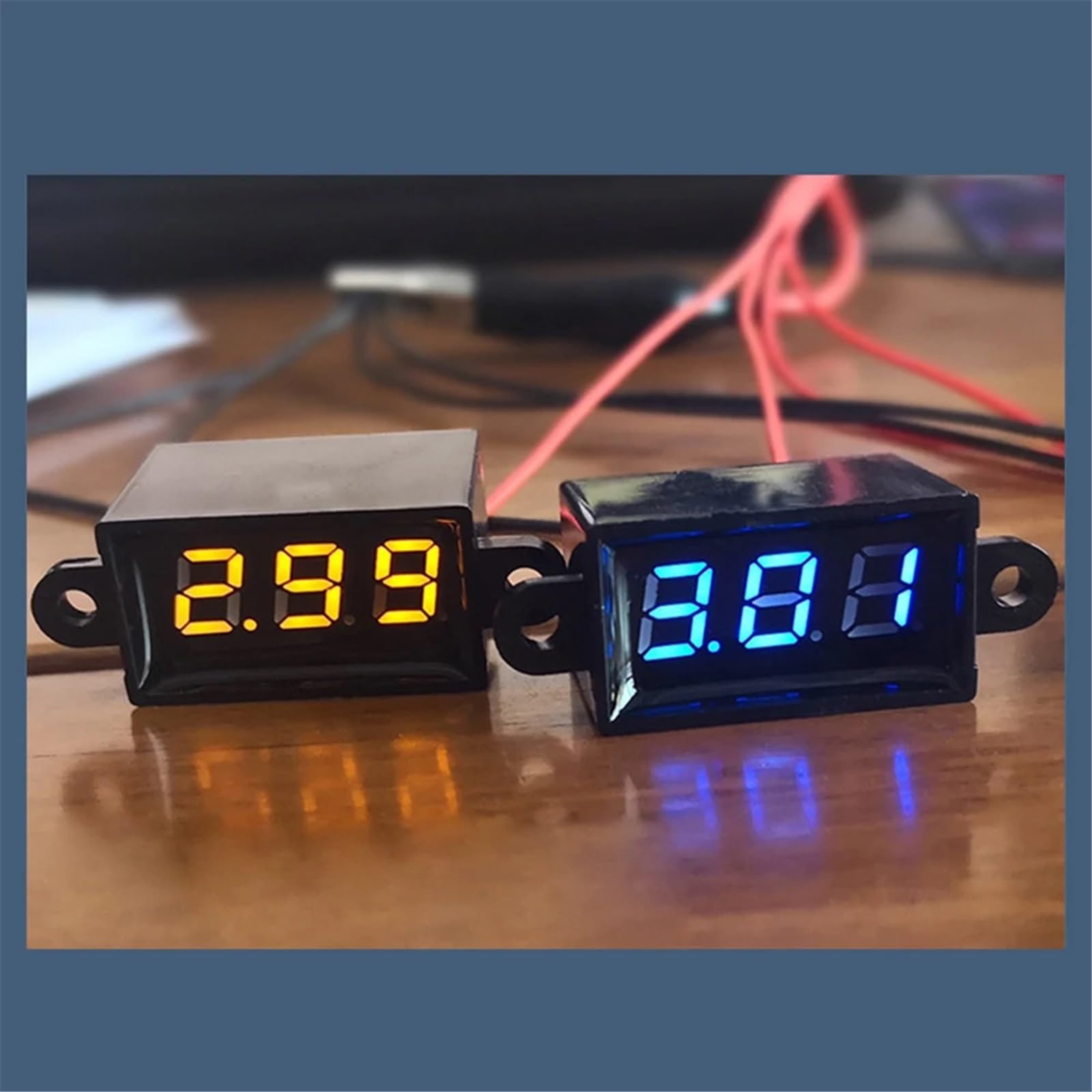 Voltímetro digital for coche, CC 3,0 V-30,0 V, medidor de voltaje automotriz, resistente al agua, 12 V, 24 V, pantalla LED for motocicleta y vehículo.(White Display)
