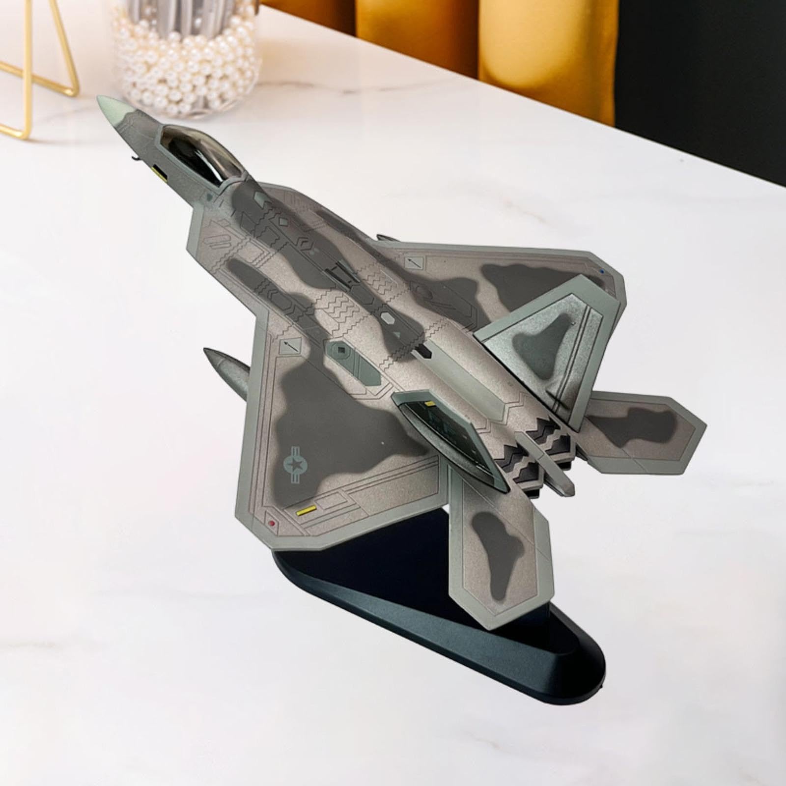 Gralara Fighter Model Modelo de Avión a Escala 1/100 Hecho en Aleación Resistente Kit Desmontable Engranaje Fijo y Realista Adecuado para Aficionados