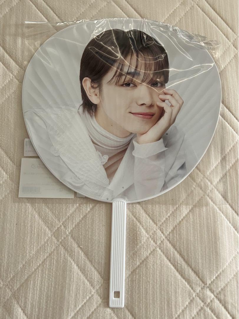 成瀬大二郎　アクリルキーホルダー　入場特典　缶バッジ　8LOOM 写真展　トレカ Amazon.co.jp: 8loom 成瀬大二郎（宮瀬琉弥）アイドルグッズ クリア