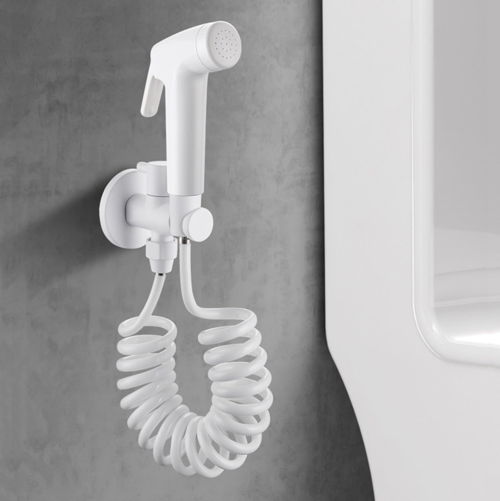 Biały zestaw prysznicowy do montażu na ścianie Bidet Bidet Mosiądz wąż do łazienki 2,3 M do czystej łazienki