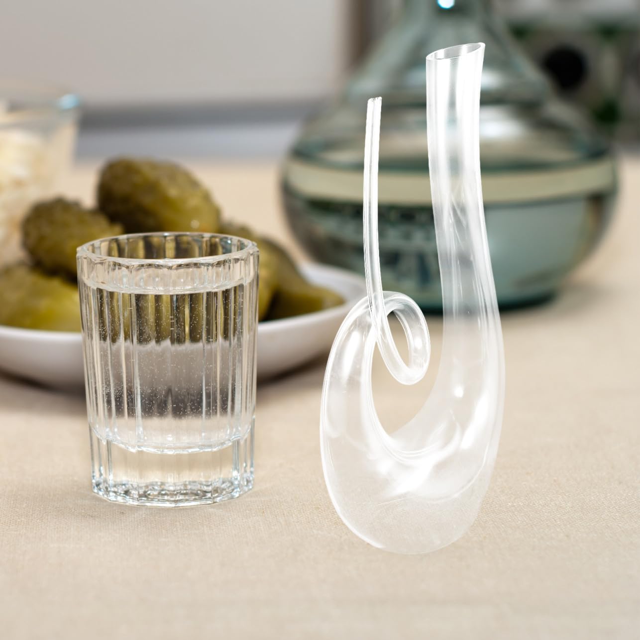 VALICLUD Decanter per Vino in Vetro Soffiato Trasparente 1300Ml Versatore Integrato Caraffa per Degustazione e Bar