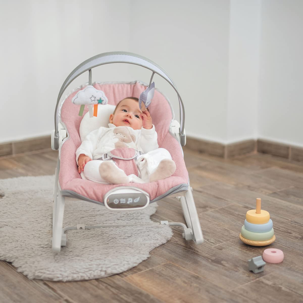 Olmitos- Hamaca multifunción para bebés - Hamaquita 2 en 1 con balancín Mecedora de 0 a 18 kg - vibración y Sonido - Incluye Arco de Juguetes (Rosa)
