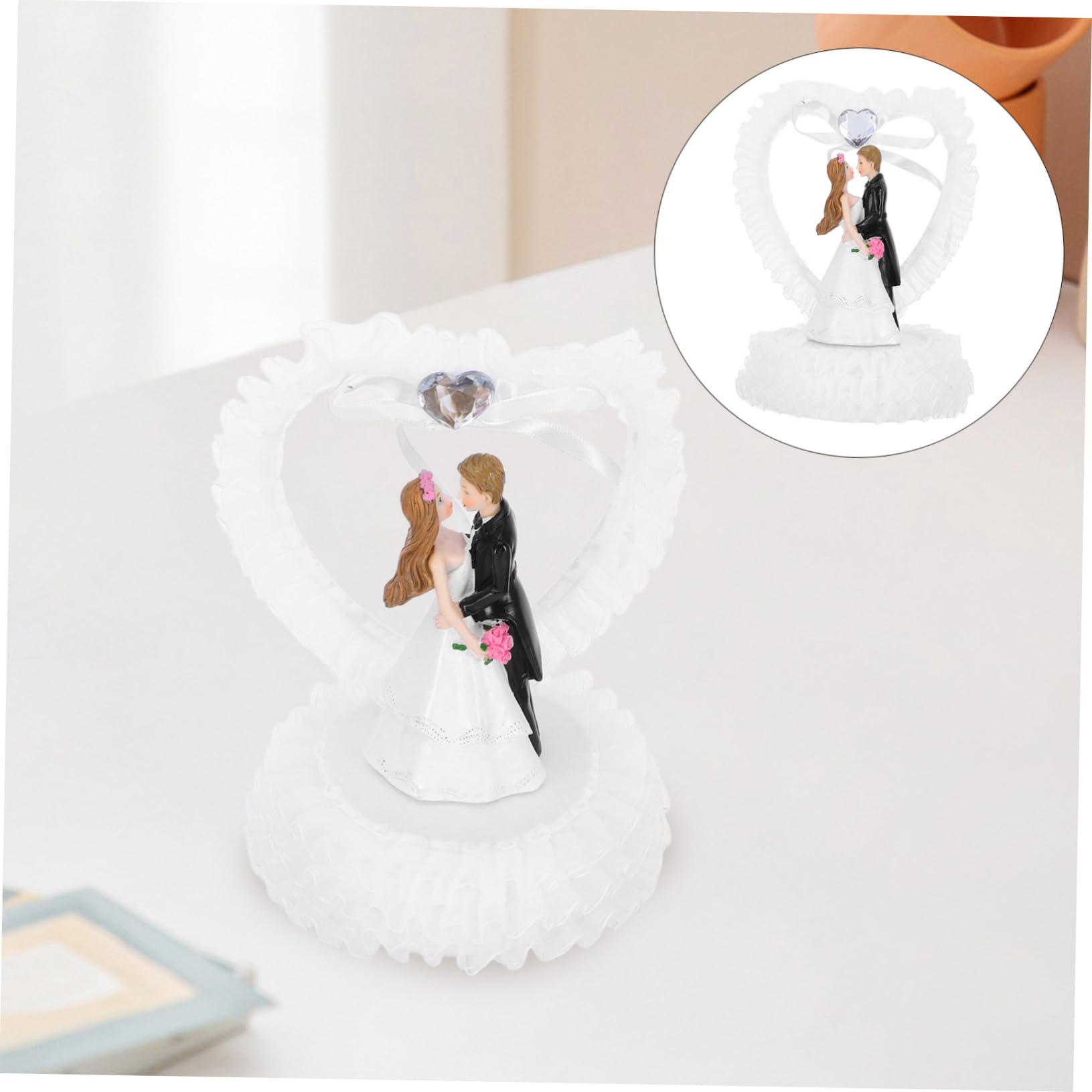Vaguelly Romantische Hochzeitsdekoration Brautpaar Figur aus Kunstharz Zarte Tischdekoration für Hochzeit Kompakt und Tragbar